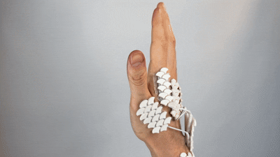 AI stimulates wrist to wave