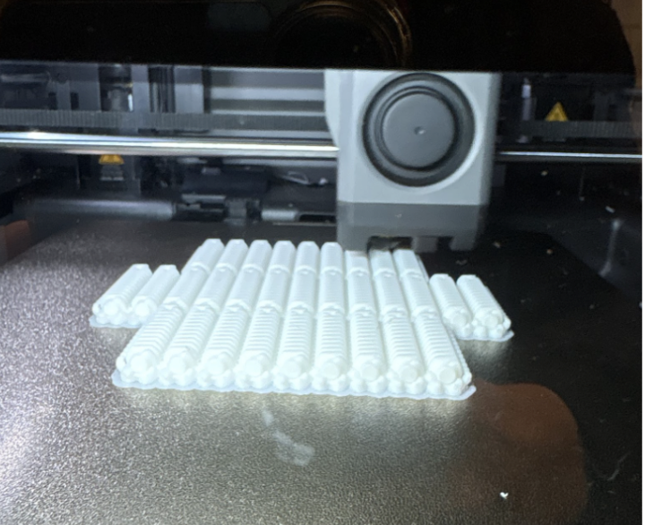 3D-printed lead screws at 0.08mm layer height